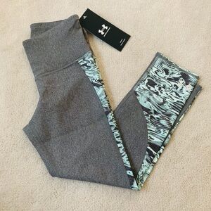 Under Armour NWT HeatGear® Ankle Crop Leggings, S